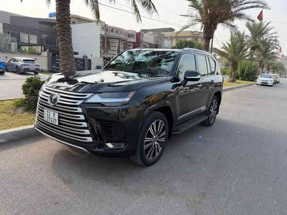 لكزز 2023 ( SAS) ام الضمان مغلفه PPF رقم بغداد بدون صبغ ولا تبديل ولا بارد ولا اي حاله مكفوله كفاله عامه ماشيه 37 الف كيلو الموصفات معرفه 7 راكب السعر 112 الف دولار أمريكي  وبيه مجال بسيط الرقم *********** بغداد
