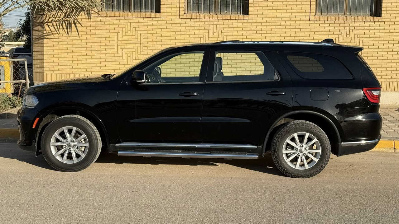 دوج دورنكو 2023
مواصفات sxt 
6 سلندر حجم المكينة 3600 
7 راكب تلث قطع تبريد وتحكم خلفي 
فور ويل درايف (دفع رباعي) 
محدث شاشاتهة عربي 
رقم اربيل باسمي دخول جديد 
حادث بابين وجاملغ نفس اللون بدون قطرة صبغ سيارة جديدة وجاهزة 
مكان السيارة بالحله 
السعر 285 $ و بيهة مجال 
📞 ***********
