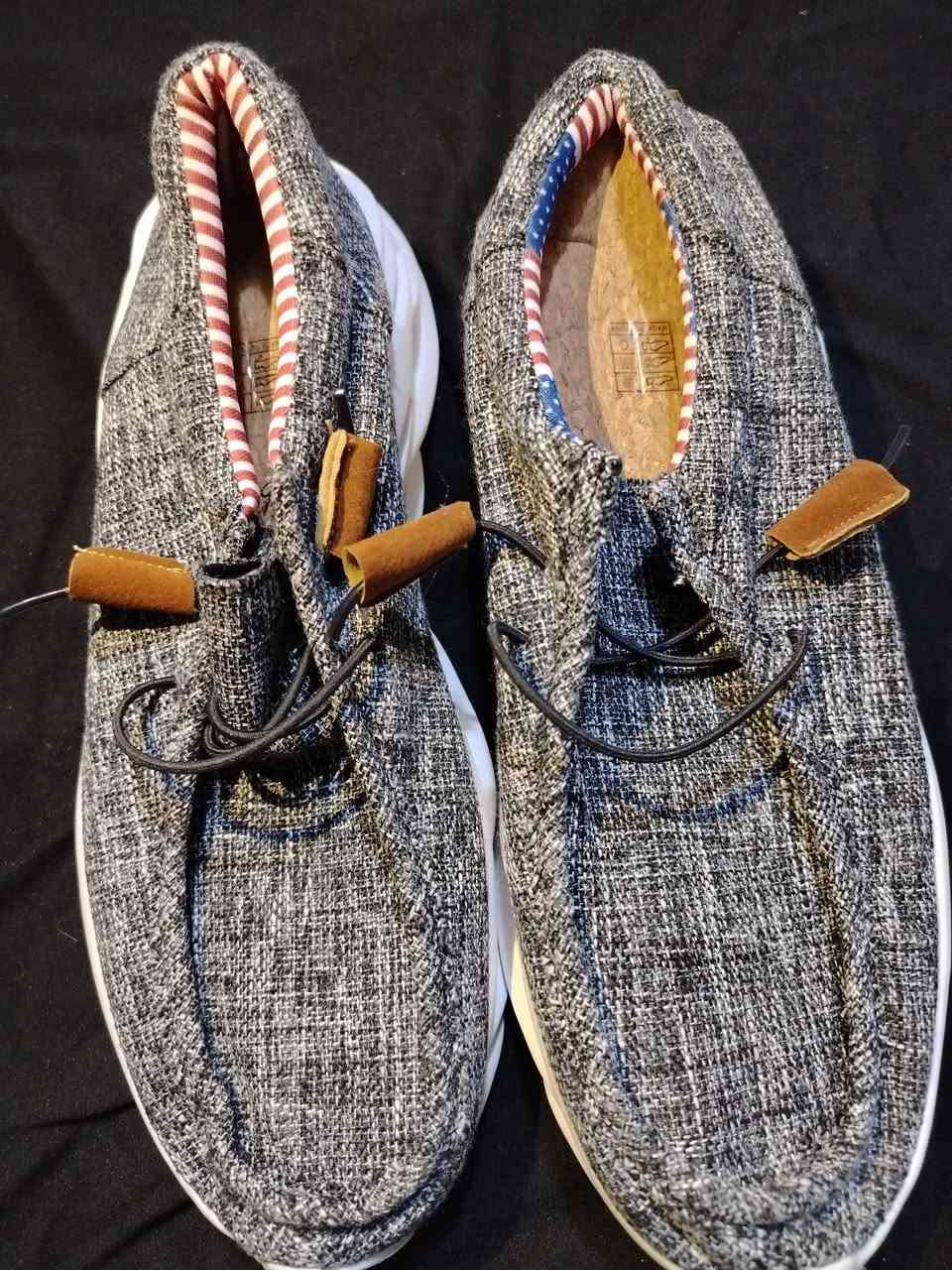 أحذيه جديده السعر 10


**إذا كنت صاحب هذا الإعلان وتريد حذفه لأي سبب، رجاءا أرسل رسالة إلى الدعم الفني**