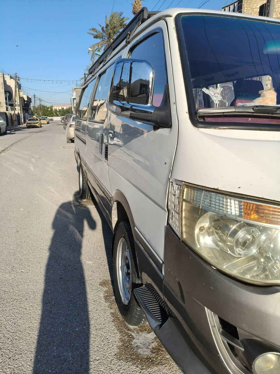 سلام عليكم فتون اللوان للبيع مع خط طلاب في البلديات فقط سياره موديل 2017 مكينة كير اكسل مكفول #ماشيه 151 .. فقط بيه بل وزره يردله صبغ 
سيارة بسمي سنوية جديدة رقم انكليزي بغداد هزه جديده السعر 97 وبيه مجال 
موبايل *********** العنوان بغداد البلديات ..
