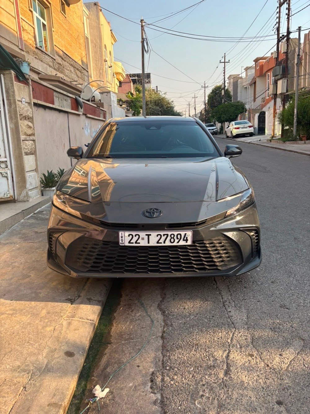 السلام عليكم كامري 2025 امريكي حادثها موضح بالصور ماشيه(45000km) مكينه 4 سلندر 2.5 SE السيارة فول للأخير 
رقمها اربيل ومكانها اربيل تحويل ثاني يوم شتريد بخدمتك
