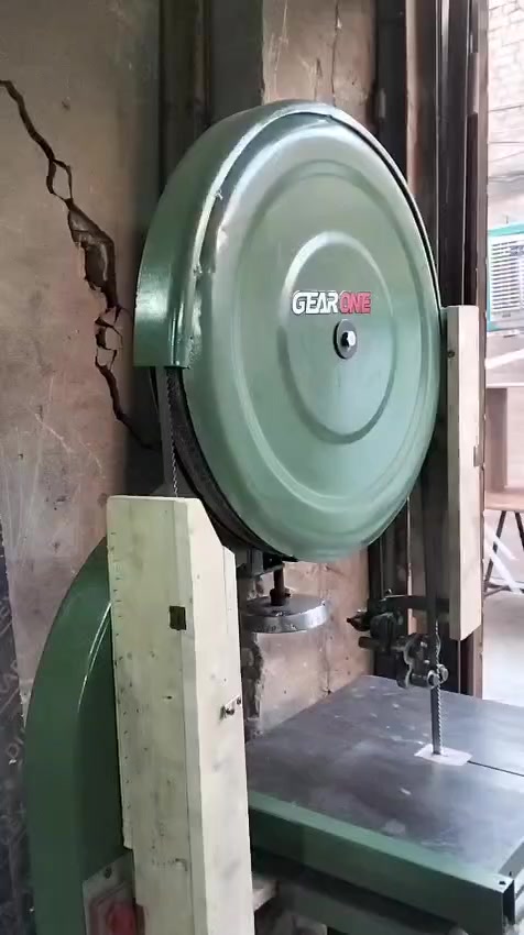 منشار ايطالي حجم 600 سنكل فيرز ماطور 3 حصان السعر مليون وميه النهضه شارع الهادي ***********
