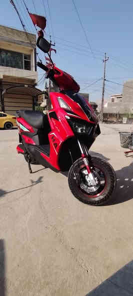 دراجة للبيع النوع سكنس
حلوة و نضيفة وكلشي شغال 6بطاريات
عنواني بغداد ابو تشير رقم الهاتف ***********
