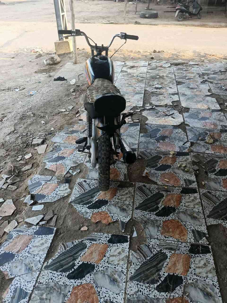 سلام عليكم اربعه كير البيع مديل 22 دراجه حلوه ونضيفيه  هاذه رقمي  ***********
