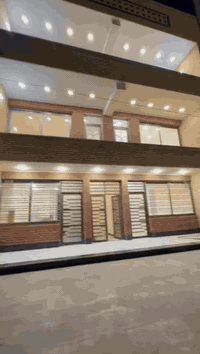 #شركة_ارض_ادم_للوساطة_العقارية 

🏢 بناية حديثة للايجار – نظام قاعات – في أفضل موقع بمنطقة زيونة

📍 الموقع:
زيونة – المربع الأفضل – محلة 712، قرب مختبر الأوائل، شارع الربيعي.

📐 المساحة: 200 متر مربع
🔹 مكونة من 4 طوابق (نظام قاعات جاهز للاستخدام)

💰 أسعار الإيجار لكل طابق:

الطابق الأول: 3000$

الطابق الثاني: 1500$

الطابق الثالث: 1500$

الطابق الرابع: 1000$

مناسب لـ:
مكاتب شركات – مراكز تدريب – عيادات – مؤسسات خدمية – أو أي نشاط يحتاج قاعات منظمة ضمن بناية حديثة وموقع مميز.

التفاصيل اكثر يرجى الاتصال
***********
***********
