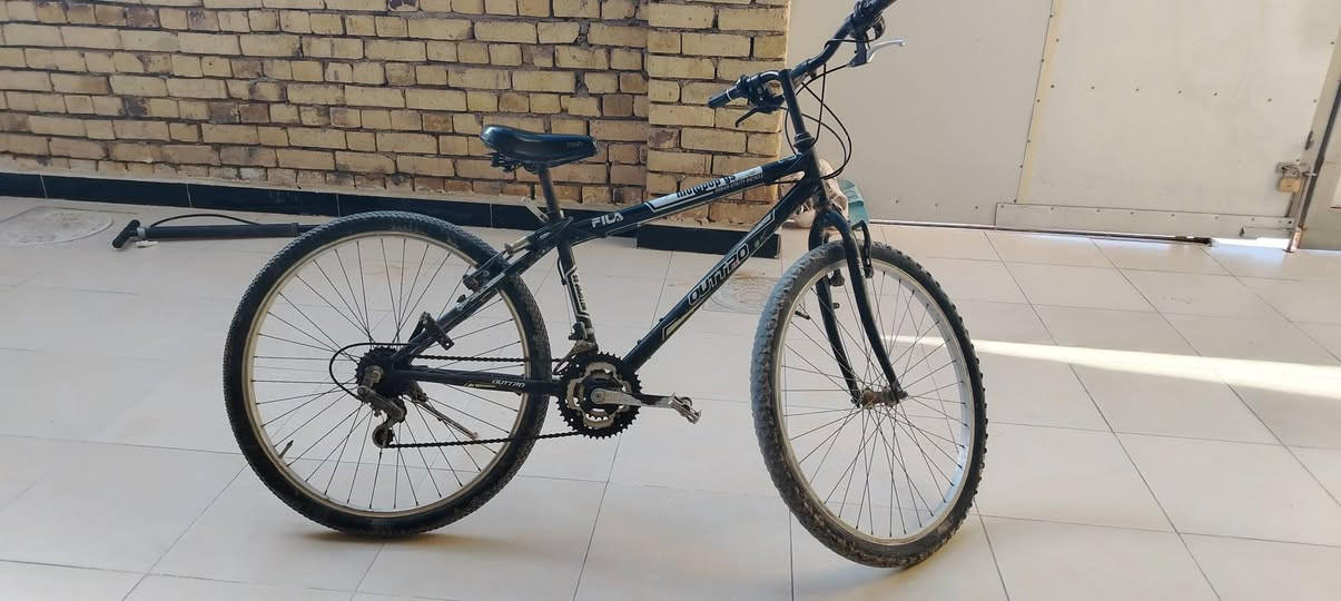 بايسكل للبيع السعر 85 وبي مجال الاتصال على الارقام  ***********
