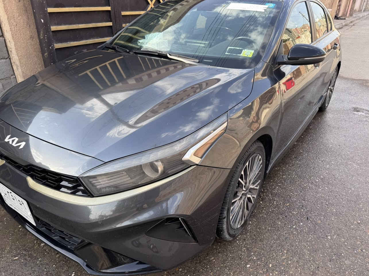 بسم الله 
كيا فورتي موديل 2022 بس دخولها 2023
السيارة باسمي شخصيا تحويل مباشر 
ماشيه ((37 الف )) فقط
فول مواصفات ماعدا الفتحة
شاشة كبيرة ابل كار 
تحديد مسار 
بصمة تشغيل 
بصمة ابواب
اشارة ترحيب
تشغيل عن بعد
اشاير بالمري
توقف ذاتي
رادارات 360 درجة
صندوق ذكي يفتح عند الاقتراب
لد امامي خلفي
محرك 2000 دوش 
ارضيه مغلفة 
مابيها اي نقص السيارة 
حادثها فقط جاملغ خلفي يعني قطعه وحده صبغ
صور الحادث موجودة مع الصور
العنوان الانبار الفلوجة 
***********
السعر 163 وبيها مجال
