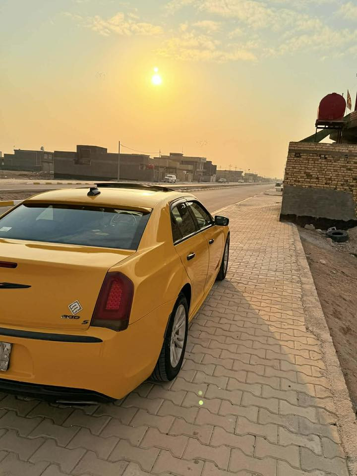 سلام عليكم كرايسلر S اوبامه موديل 2017/2018  فول مواصفات بيع أو مراوس حسب قناعه سياره جاهزه للئخير كير مكينه اكسن حداديه تخم تاير كله جديد سياره بسمي 
جاهزه كلشي شغال بيه  السعر 180اكثر الاستفسار الارقم ***********
