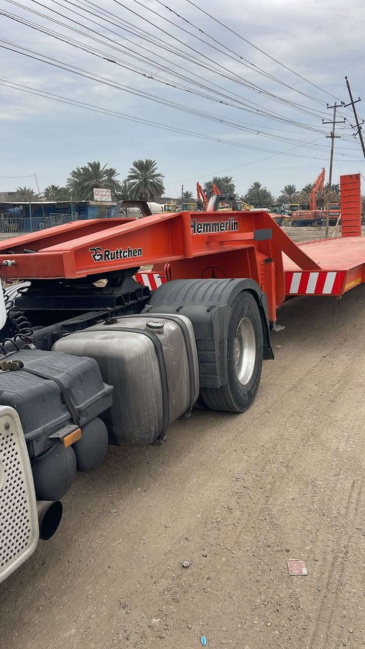 سلام عليكم لودر للبيع طول 11وربع عرض 3 و 5                             ***********             ***********
