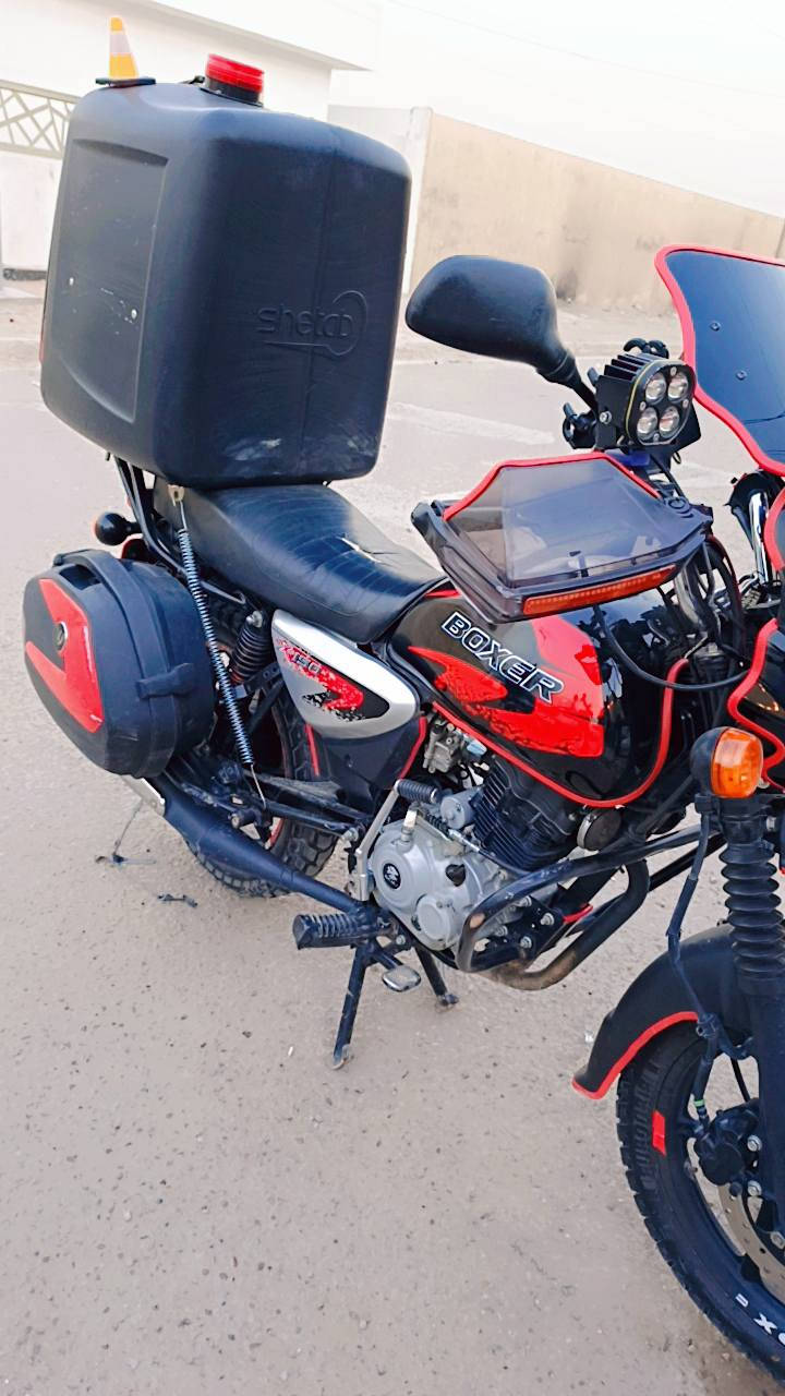 سلام و عليكم شباب من هسه الي ما عاجبه السعر او التفاصيل لا يعلق السعر بنهايه المنشور 
دراجه بوكسر موديل 23 مرقم بغداد باسمي 👑
الدراجه بيها غراض او الغراض كلهن اصليه او شركه ما اشد شي عادي مال جناي او توازيت هسه اريد ابيع 
1( شاشه كار بلي + كامرات عدد 2)
2( زوج تايرات جدد باكستاني عالي)
3( بوم عدد 2 الاصلي )
4( كشافات رابطهن على العالي بس عدد 2 شديتهن اليوم )
5( جنط صفح ام الد شغال الد مالتهن )
6( جامه اضافيه او الصندوق شاد عليه سهم ويه الاشاره )
7( واقيات مال يدات لد هم ويه الاشاره )
اهم فقره هيه هاي 👇
8( الدراجه مفوحه مره وحده او على ايدي كله اصلي اي حاجه تجاريه ما اشدها كله اصلي او كل اسبوع ابدل دهن )
الغراض الي اطيهن ويه الدراجه هديه 👇
( كامرات مغامرات عدد ٢ او اصليات 4k + خوذه من ماركه سيزر بس الخوذه سعرها 80 الف قبل سبوع اخذتها )
يعني تشتريها كبل تروح تشتغل ما ناقصك ايشي
السعر  2900💵 
ملونين او تسعميه  المكان بغداد شهداء السيديه 
الرقم (***********)
