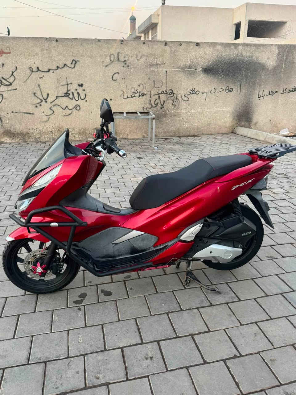سلام عليكم Pcx  جيل لثالث ياباني Jf مكفوله كفاله عامه ماشيه 36 الف دراجه تتعب تكول جديده حساس زدحام حساس ستان كلهه شغال دهن موتل بانزين محسن. موديل 2020 تخم تاير بلاد عليه تزويد من ضياع سبيسي حته عده بل صندوك مكاني بلديات ***********
