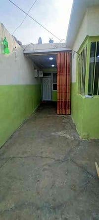 دار للايجار • حي البكر شارع المنظمة • ١٠٠م