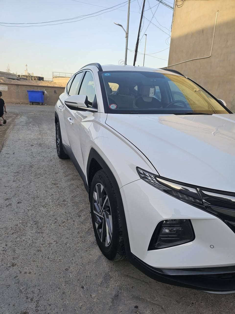 السلام عليكم ...
للبيع توسان 2024  وارد خليجي ورقم بغداد
ماشية ٤٥ الف و٢٠٠ قابله للزياده
مكفولة كفالة عامة بدون اي بارد او حار سوى طخه بالدعاميه الخلفيه موضحه بالصور 
مكينه 2000 دوش 
1- كراسي كهربائي مغلفه جلد 
2- حساسات امامية خلفية
3 - بصمة
4 - ويل كروم حجم 18
5 - اشاير بالمري
6 - دخول ذكي
7 - هاند بريك بصمة
8 - ثلاث انظمة قيادة ايكو سبورت نورمال 
9 - شاشة ايباد 
10 - شاحن واير ليس مع منافذ USP إماميه و خلفية
11 - قطعتين تبريد 
12 - تحكمات ستيرن جهتين 
13 - كأمرة 
14 - بردات خلفية
15 -  مثبت سرعة
16 - مري شفط
17-  لايتات دوارة امامية فول LED
السيارة باسمي تحويل ثاني يوم
السعر المطلوب ٢٠٥ ورقة وبيها مجال بسيط للشراي
مكان السياره الفلوجه 
للاستفسار ***********
