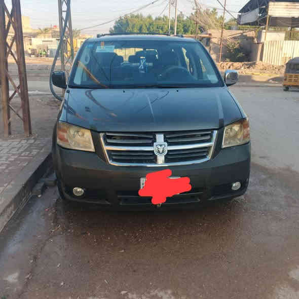 السلام عليكم عندي دوج كرفان موديل 2010محرك3800بغداد لون فيلي ماشيه 155 استخدام شخي فئهSXT كير محرك صدر امامي خلفي تبريد 3قطع عوزه بس غاز حادثه بأمريكا جاملخ خلفي وشويه كلين جاملغ امامي واكو شخوط حالين موضحة بالصور  السياره خير من الله جاهزه كامره امامي خلفي شاشه ضد الكسر بسعر 125قابل للتفاوض اومراوس حسب القناعه***********
