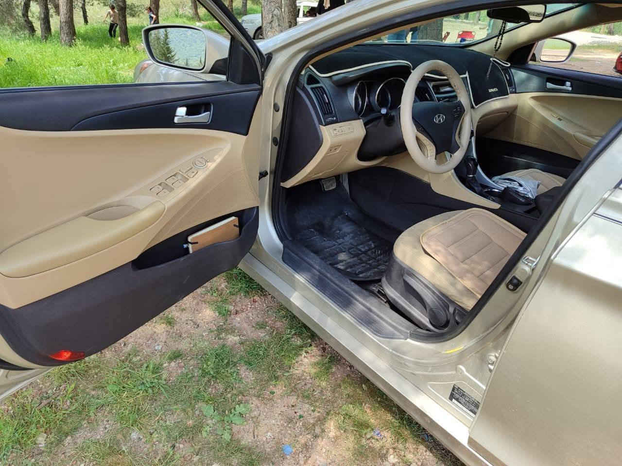 السلام عليكم
سوناتا 2011 مضلع للبيع
سياره مكفولة كفالة عامة 
ماعده مكانات صغيره بارد
بيها سونار 
تحكمات ستيرن
رقمها نينوى الجديد مسطرة
محرك 2400 gdi
كير شرط
المحرك بدايه تبخير
سيارة غرفتها كلش حلوة
لونها ذهبي فاتح
السعر 107 بيها مجال للشراي 
للتواصل ***********
