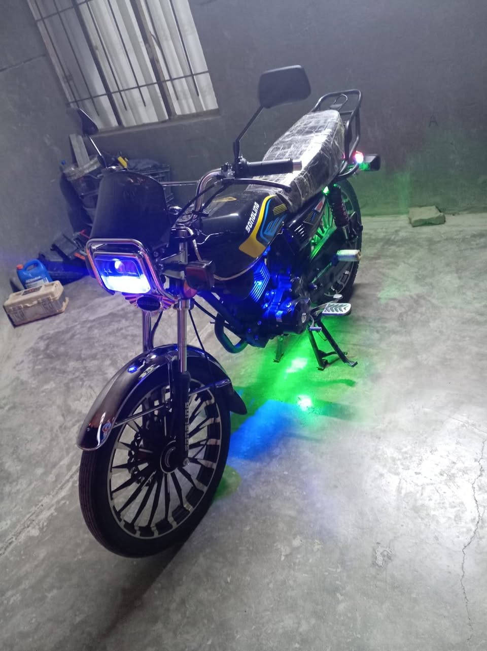 سلام عليكم دراجه 26 للبيع اوراق كامله محرك ما مفتوح كفاله من كلشي عدا الشاشه طافيه المكان بغداد التاجي منشأة نصر السعر 775 وبيها مجال بسيط
رقم *********** كورك بي واتساب ***********
