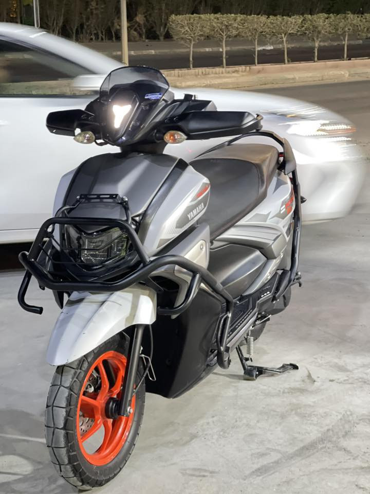 ZR 23  للبيع بدون درع
سعره 1900 ماشيه 7000الف 
فقط هوايات ودواسه نضيفه 
***********
