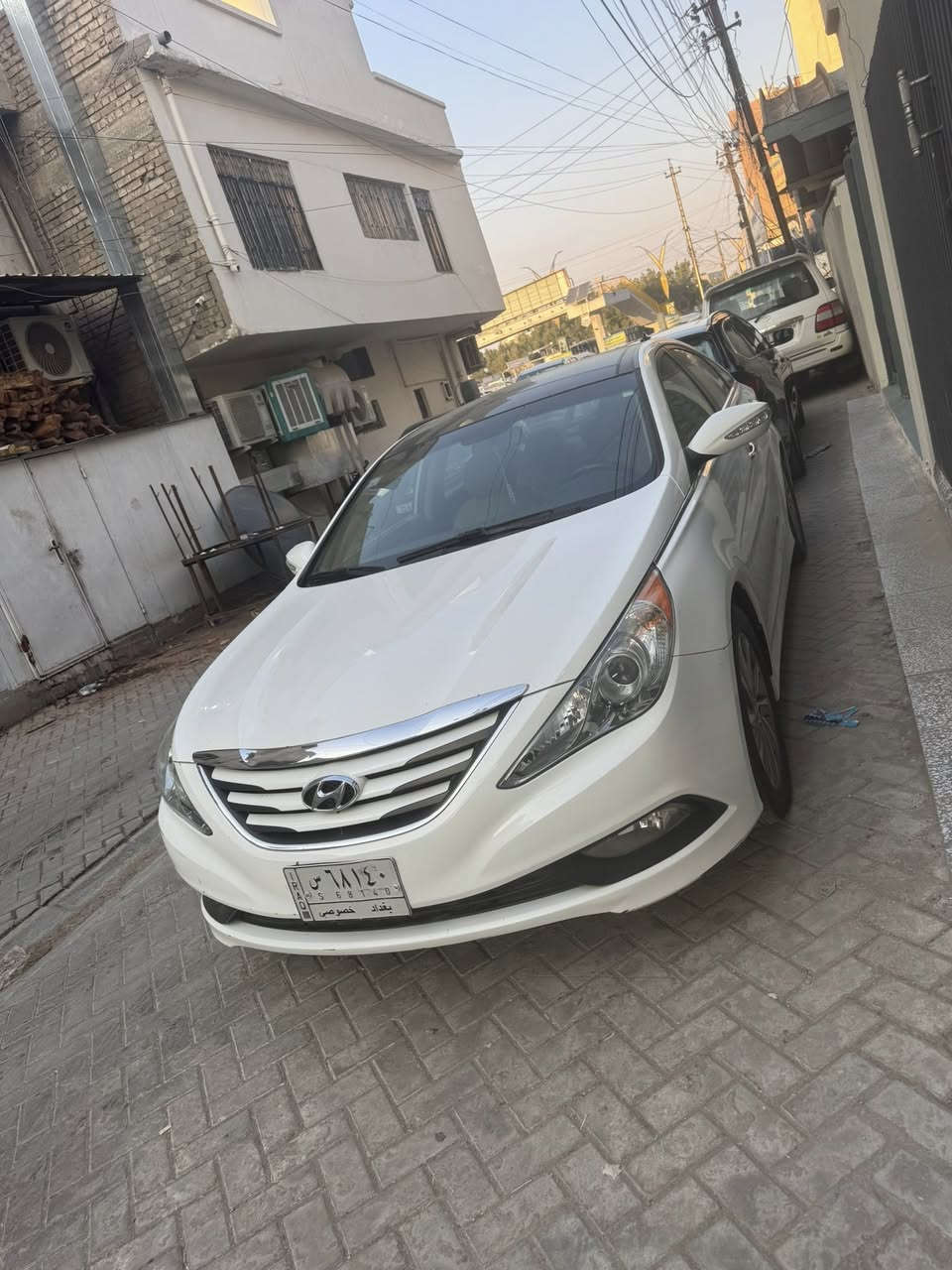 السلام عليكم سوناتا 2014 فووول موصفات ماشي 69 الف مايل موصفات بانوراما كشن تبريد تدفئه وبصمه لايتات زنون شاشا جبيره وسستم صوت لونها صدفي حادث السياره جانبي بابتين صفحت السكن ومباوك ويا الجملغات لن لونها صدفي بدون ايرباك السياره جديده جدا وستخدام قليل السعر 125 ورقه مكانها بغداد زيونه الاتصال ‭0777 514 4048‬
