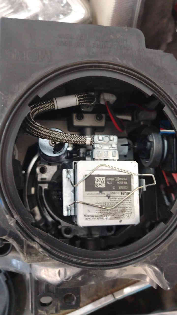 لايت اوباما ١٢عنوان فول تحكم مع الاستدره زنون اصلي عنوان موصل صناعة الكرامه *********** *********** توصيل جميع المحافظات
