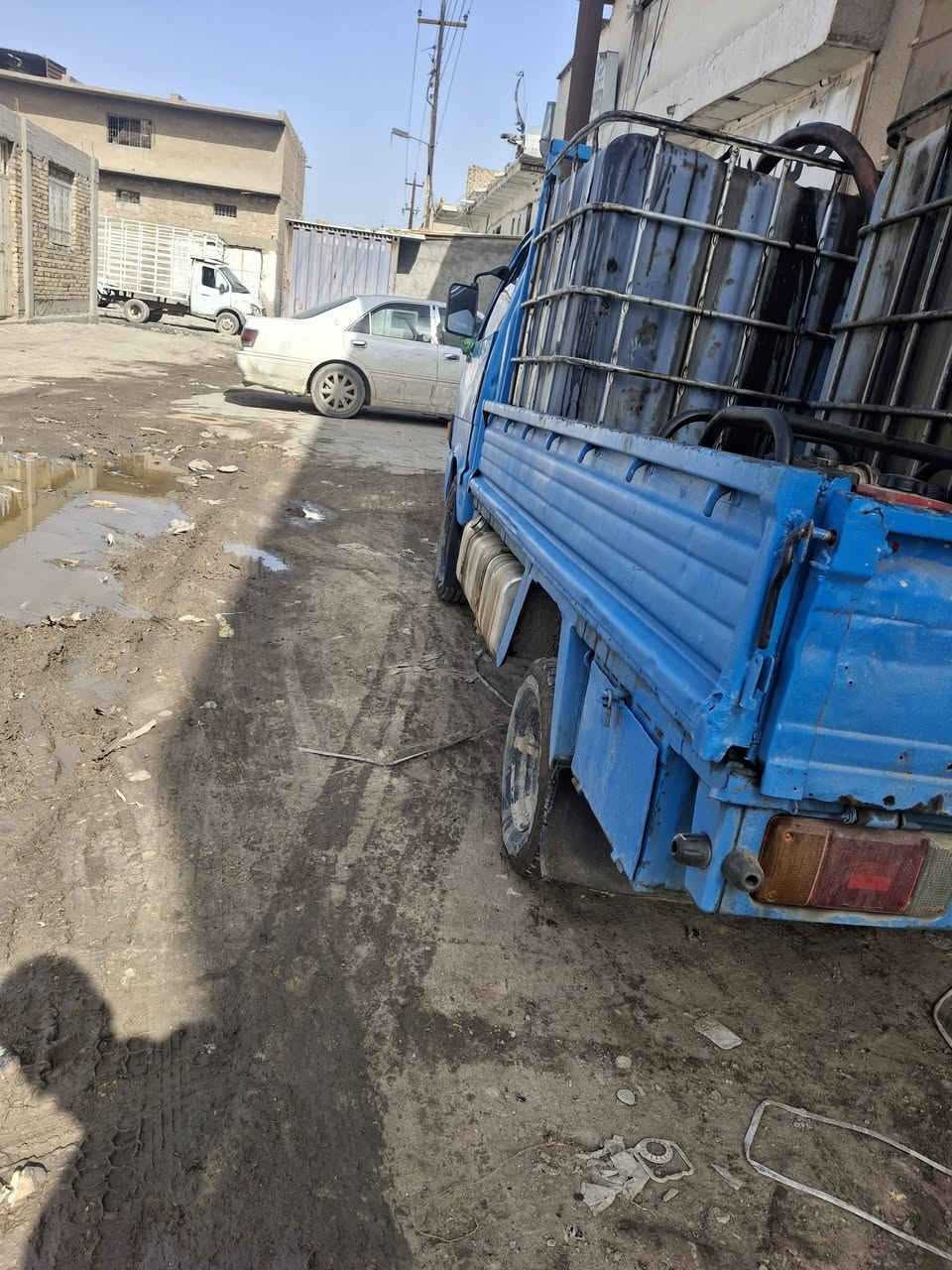 السلام عليكم كيه بنكو مديل ٩٥ رقم دولي بأسمي تحويل مباشر السياره مكينه كير كارتون هستوني مجفته اكسل مكفول كهربائيات تخم تاير كله جديد السياره جاهزه كبل للشغل السعر ٤٥ العنوان بابل ***********
