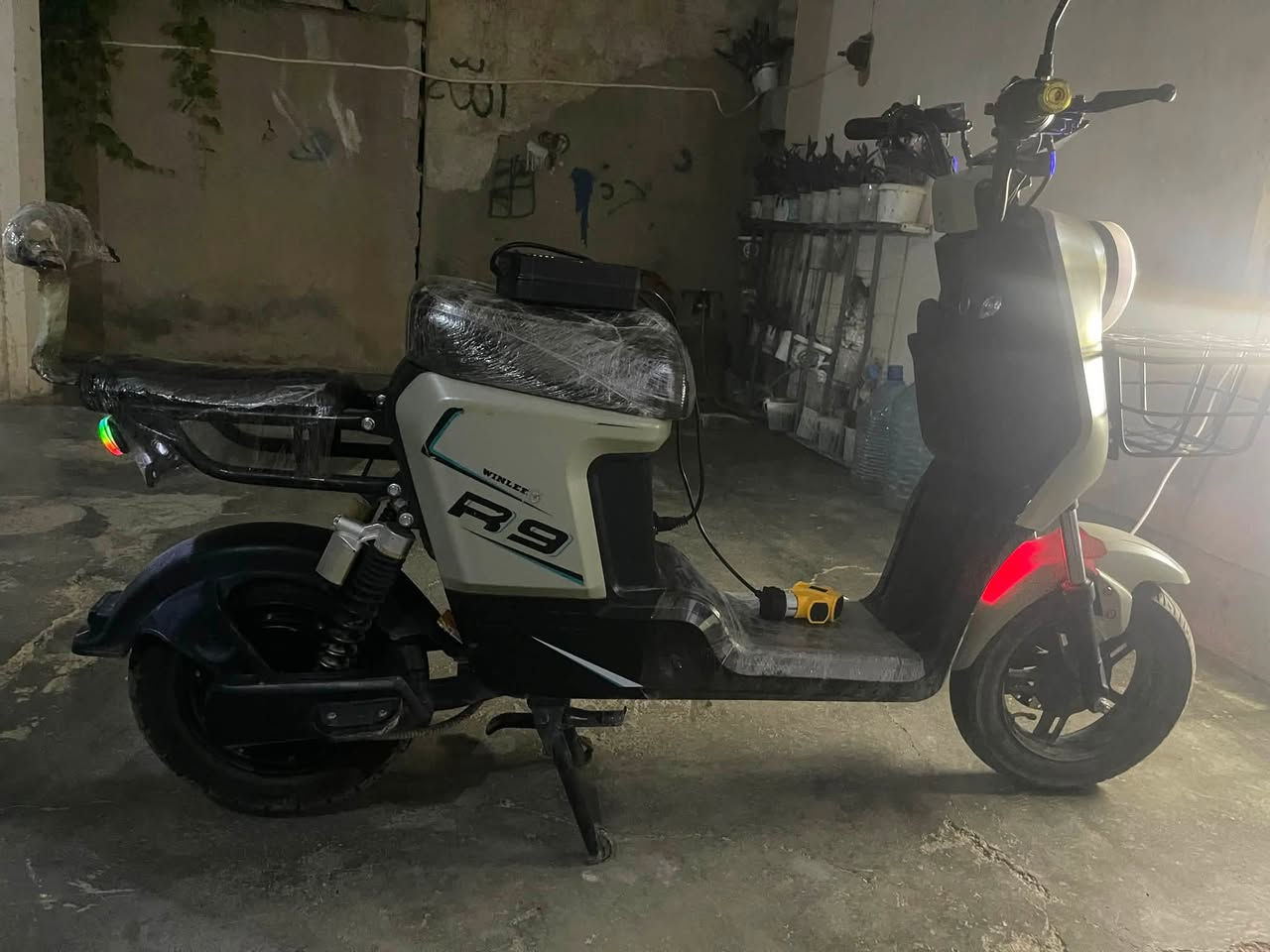السلام عليكم
بايسكل شحن R9للبيع حيل نظيف 
السعر 400 وبي مجال 
للإستفسار الإتصال على الرقم ***********او مراسله الصفحه
