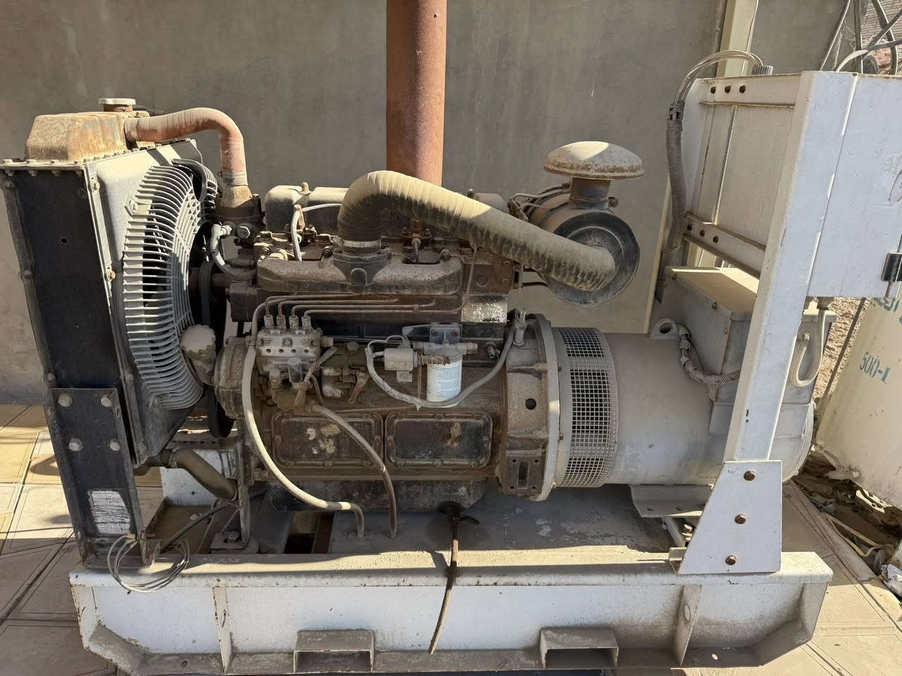 السلام عليكم 
مولد بيركنز صيني 40KVجديده جدااستخدام بيت مكفوله لاتبخير ولا تقصير 
مشتغله 700 ساعه كله على وضع الشركه
مكاني بابل القاسم
للاتصال ***********
