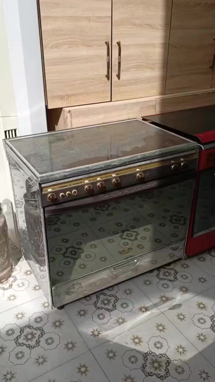 السلام عليكم 
يوجد لدى مزاد السجاد طباخات مصري درجه اولى نظيفات جدا وبأنسب الاسعار شرط الفحص شغال كامل 
عنوان بعقوبة التحرير خلف مستشفى الاسترالي قيد الانشاء 
للاستفسار ***********
