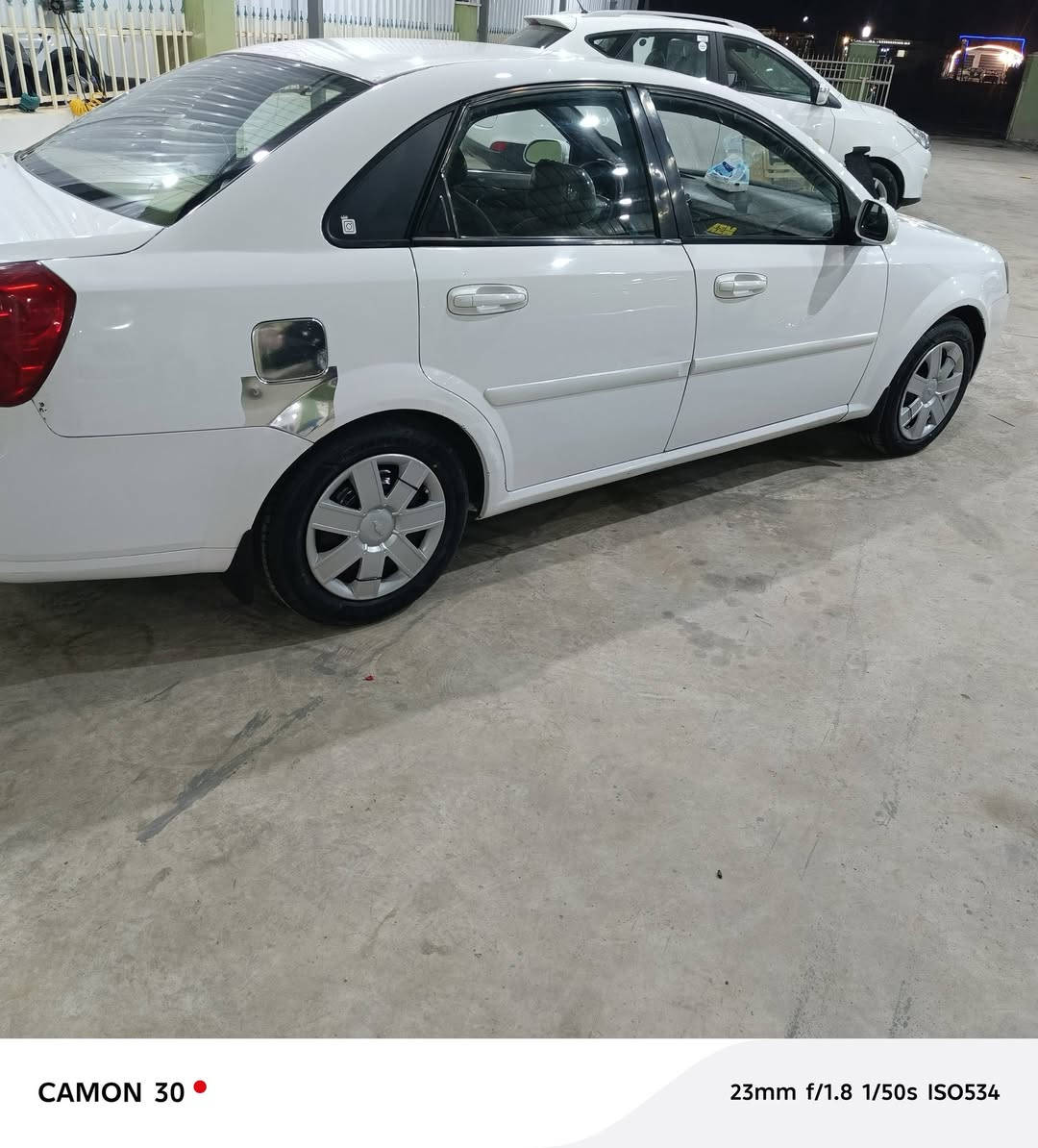 السلام عليكم🇮🇶
اوبتر موديل 2013
مكفولة من الصبغ 
والتبديل
مكينة جديدة قبل يومين 
تخم تاير جديد
سنويه جديدة
تحويل ثاني يوم
***********
