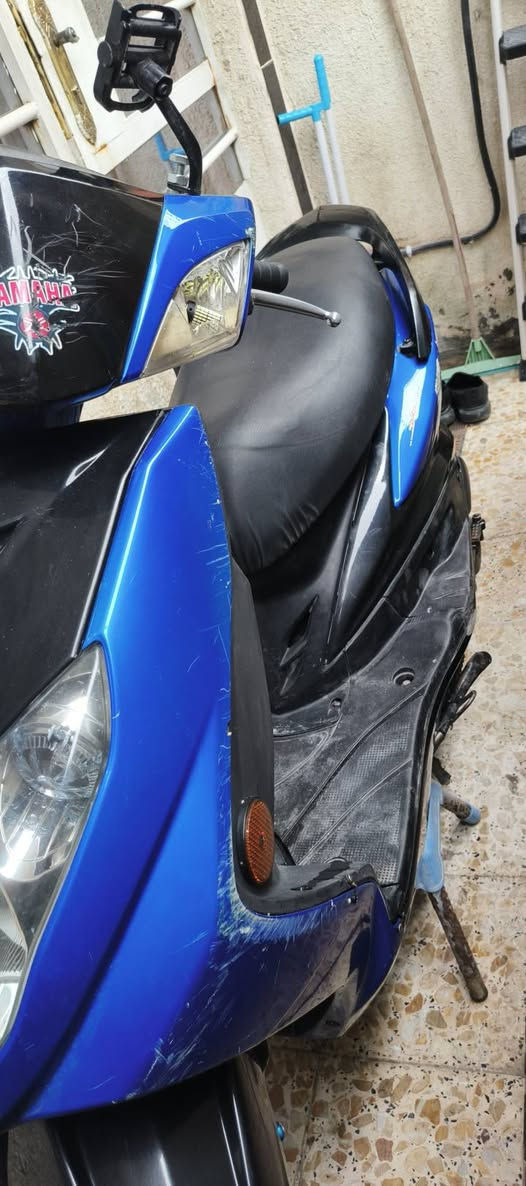 السلام عليكم 
سكنس فحل كوري 🖤💙

كابريتر مكينة بلاد شرط ع فحص جيب فيتر وبراحتك افحص  لانضوح لاتنقيص لاتبخير مكينة جداً ناعمه وب العافية ع الياخذها 

دهن كل 15 يوم ابدله موتل سكوتر 

الدراجه كما موضح ب الصور

السعر 600 قفل قفل ماتلكة هيج نضافة وعناية 

مكاني بغداد للأستفسار خابر وتدلل ***********
