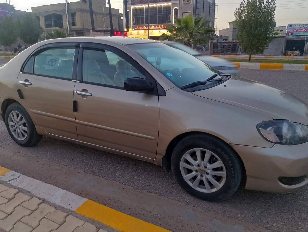 السلام كورلا امريكي بيها جاملع امامي وخلفي بدون دواخل السعر ٩٠.     *********** مكان فلوجه رقم بغداد
