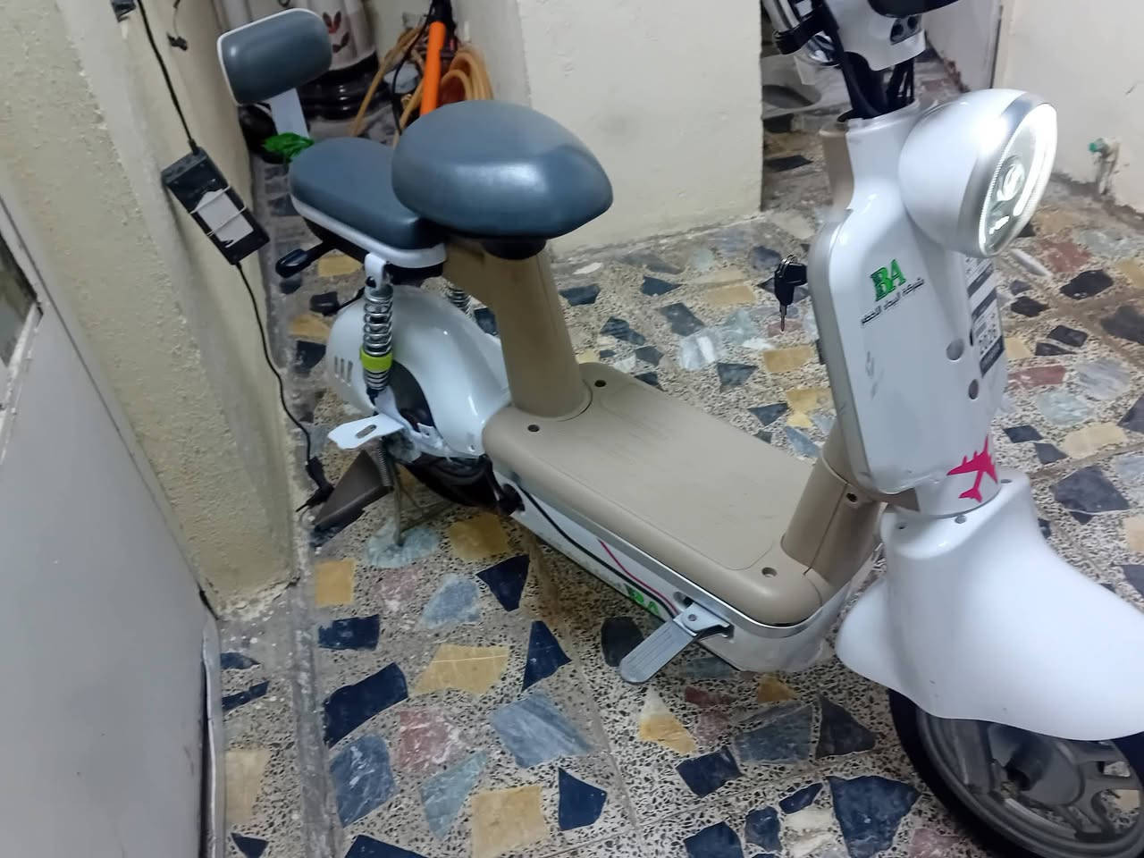 سلام عليكم دراجة شحن للبيع لون ابيض مديل 2025 حجم 14 
تشتغل عن طريق الكرات وسويج 
السرعة 62 
المسافة المقطوعة 25 كيلو 
4 بطاريات دراجة نضيفة 
المكان بغداد الحسينية الراشدية


**إذا كنت صاحب هذا الإعلان وتريد حذفه لأي سبب، رجاءا أرسل رسالة إلى الدعم الفني**