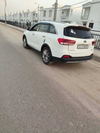 سورنتو ٢٠١٦ • ٦ سلندر • رقم بغداد