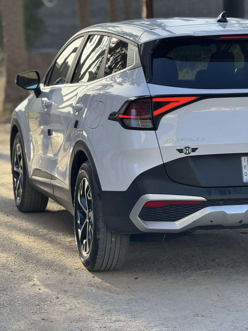 سلام عليكم
للبيع فقط بدون مراوس 
كيا سبورتج 2024 EX ابيض امريكي 
حادث بنيد و جاملغ صبغ بدون ارباك بدون شاصي و لغد سياره جديده معنى كلامه 
باقي مكفوله كفاله عامه 
رقم بغداد بسمي هزه جديده 
محرك 2500 gbi ماشيه 35 الف ميل 
المواصفات 
بصمه 
بصمه ابواب 
كشنات جلد 
تدفئه كشنات 
لايت 3 عدسات 
كشن كهرباء 
سايد بريك بصمه 
شاشه متصله دجتال 
شاحن وايرليس 
نزول من منحذرات 
اوتو هولد 
3 انظمه قياده 
تحديد مسار 
سياقه ذاتيه 
رادات اماميه 
رادات خلفي 
حساسات خلفي 
تشغيل عن بعد 
قطعتين تبريد 
ويل كرم 18 
#سعرها 205 بيها مجال بسيط سياره جديده معنى كلامه 
الاستفسار *********** 
مكاني بغداد الدوره
