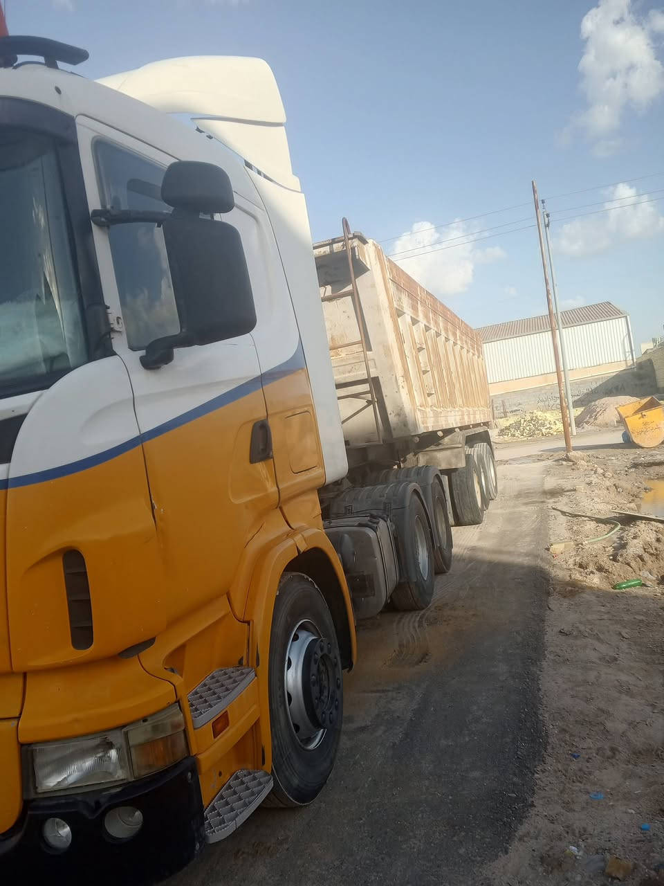 سكانيا موديل٢٠٠٧قلاب بلادي محرك انجكسن كير الف٣*٣لوحات ٣.  ***********
