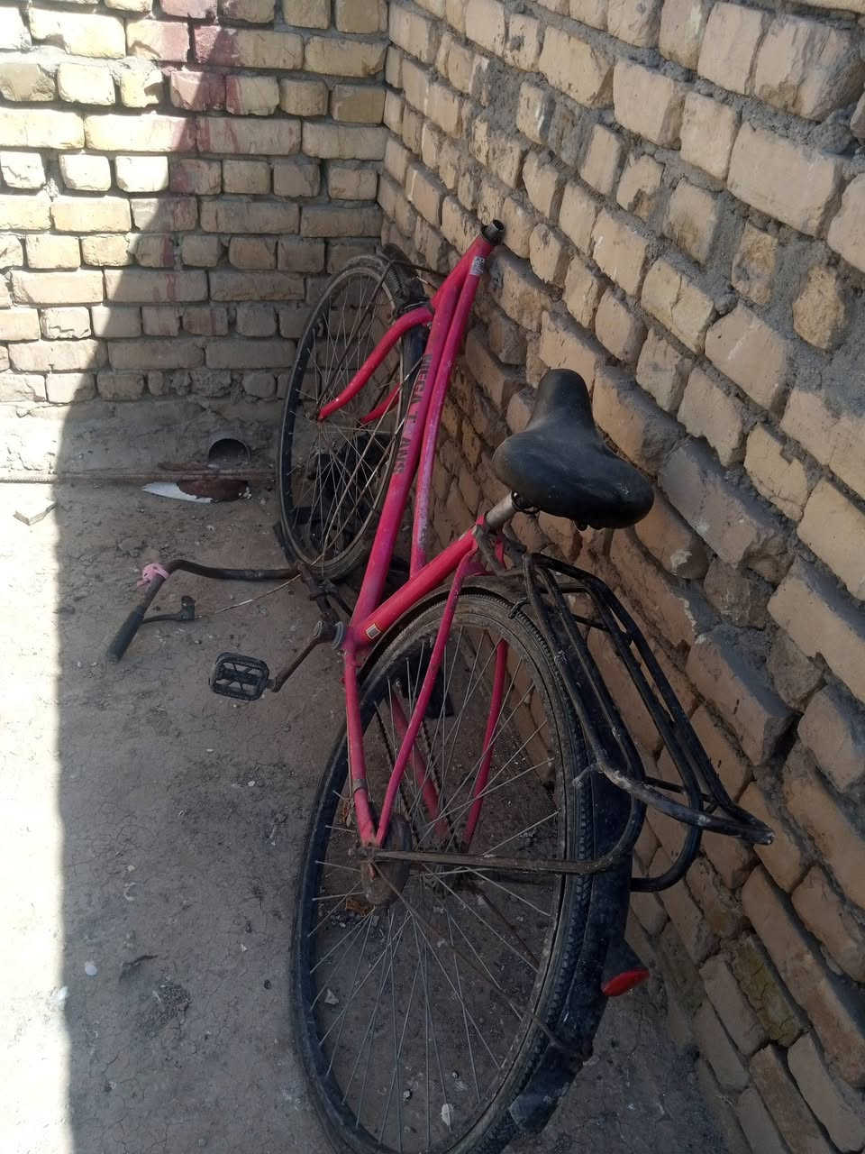 السلام عليكم شباب بايسكل حجم 27 متروك عوزه بس ركبه وممات  سعره ب ٢٠ قفل


**إذا كنت صاحب هذا الإعلان وتريد حذفه لأي سبب، رجاءا أرسل رسالة إلى الدعم الفني**