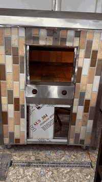 للبيع استعمال قليل 

فرن بيتزا ومناقيش حجر 
براد وحظاره بيتزا 
عجانة
العنوان بغداد 
للتواصل هاتف ***********
