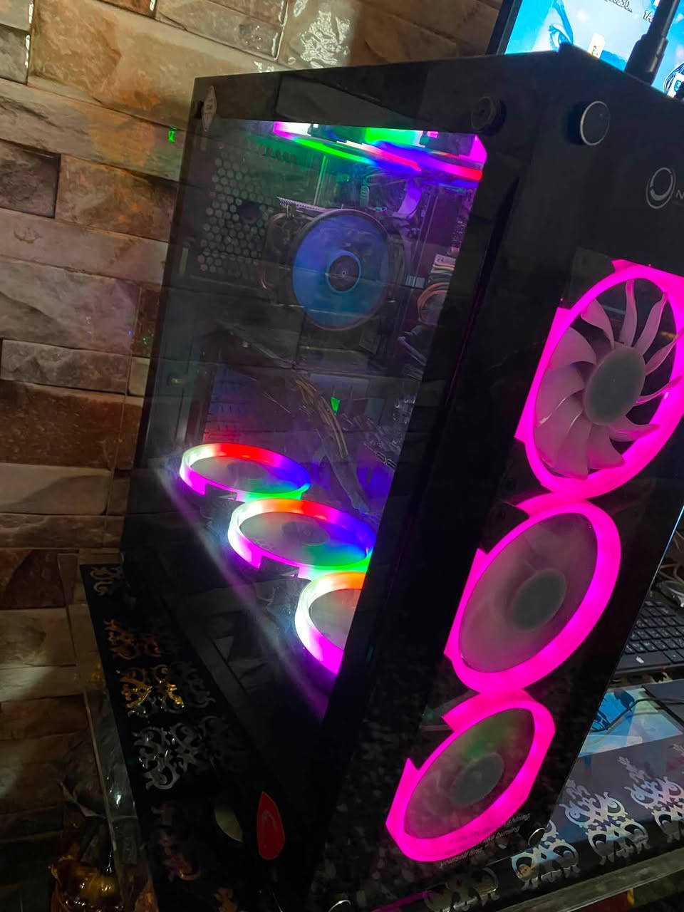 السلام عليكم pc مستخدم للبيع
GTX 1650 SUPER ZOTAC GAMING
INTEL 15 10400F
RAM 2*8 ~~16 2666MHZ
HARD 500
M.2 240 GB
Motherboard H410 PRO
Hexa 500W
واتساب ***********

