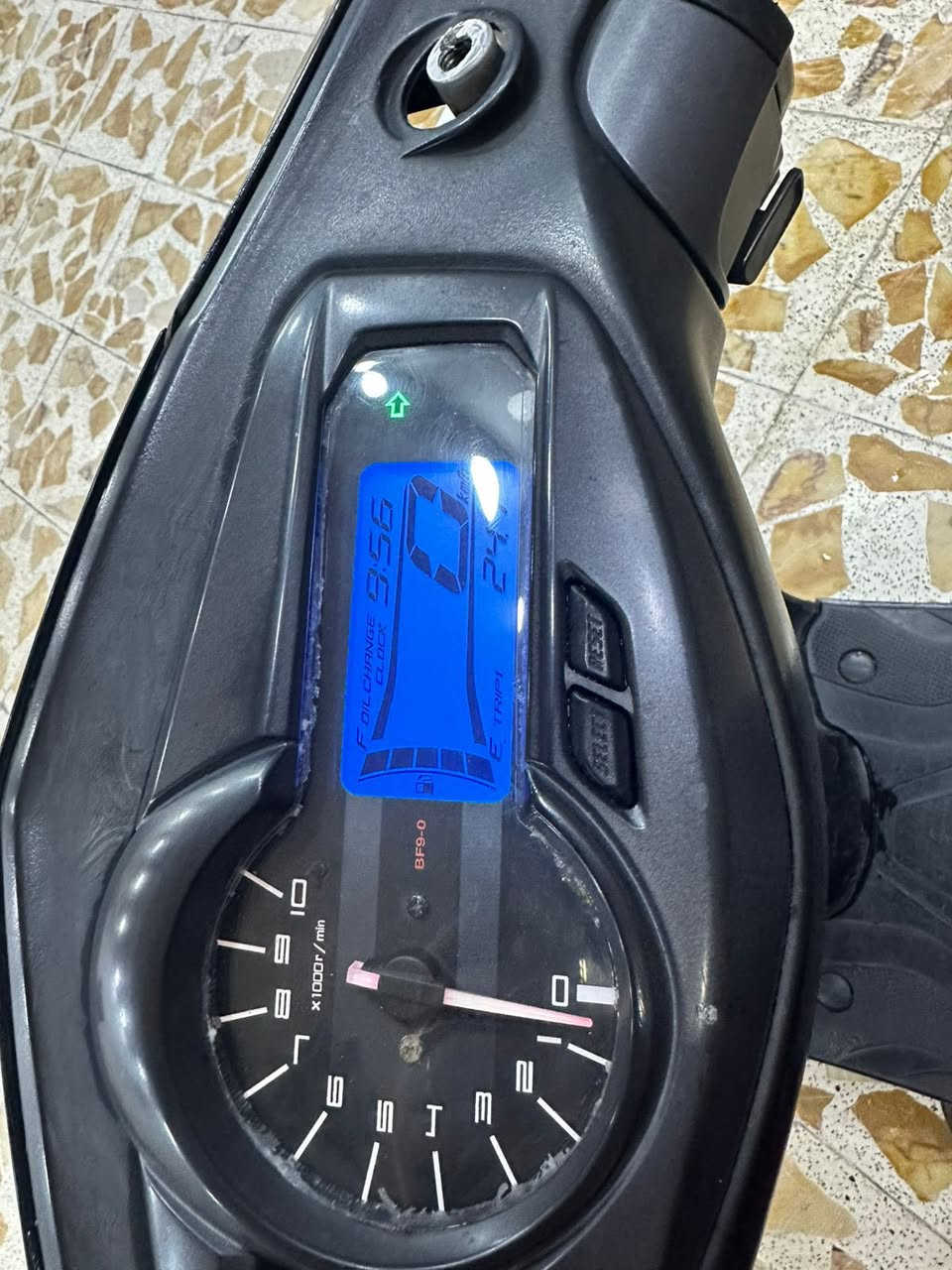 دراجه سكنس فحل لدحديث شمعه مال رمبه ماشيه ٢٤الف ياباني اصلي قبق البانزين نفخ ستان كهرباىي نوزل خطين شلعه معدل خيرمن الله كفرات اصليه دراجه مكفوله مكينه ناعمه لوك مكفوله اي نقص مابيه المكان بغدادالكرخ السعرمليون و٤٠٠ الف الاتصال على الرقم ***********
