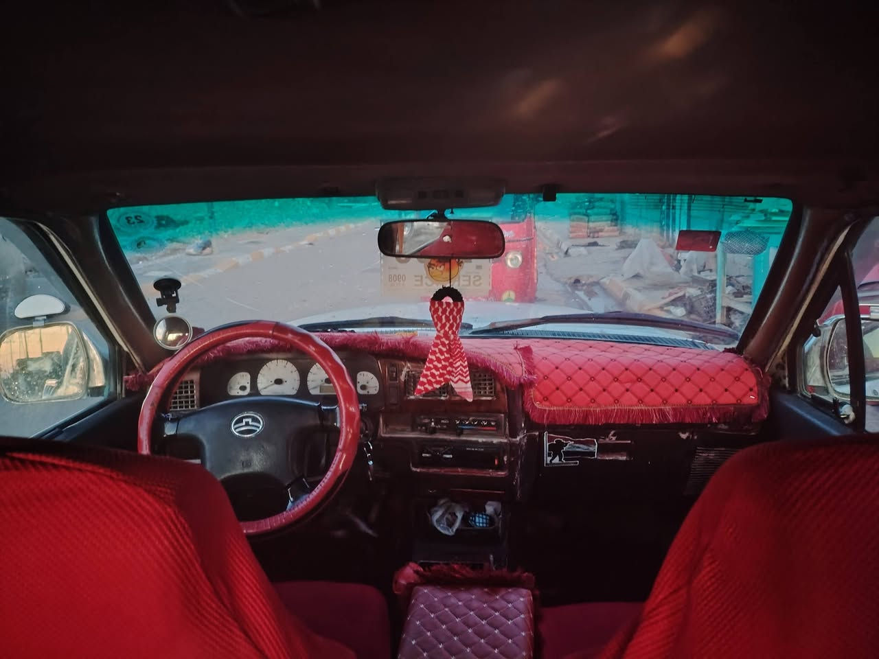 السلام عليكم بيكم دير للبيع موديل 2005 رقم ذي قار انكليزي سنويه 2029 كير مكينه اكسن  مكفول كهربيات شقاله تايرات نضاف المكان واسط قضاء الحي الشراي يتصل وخادم ***********
