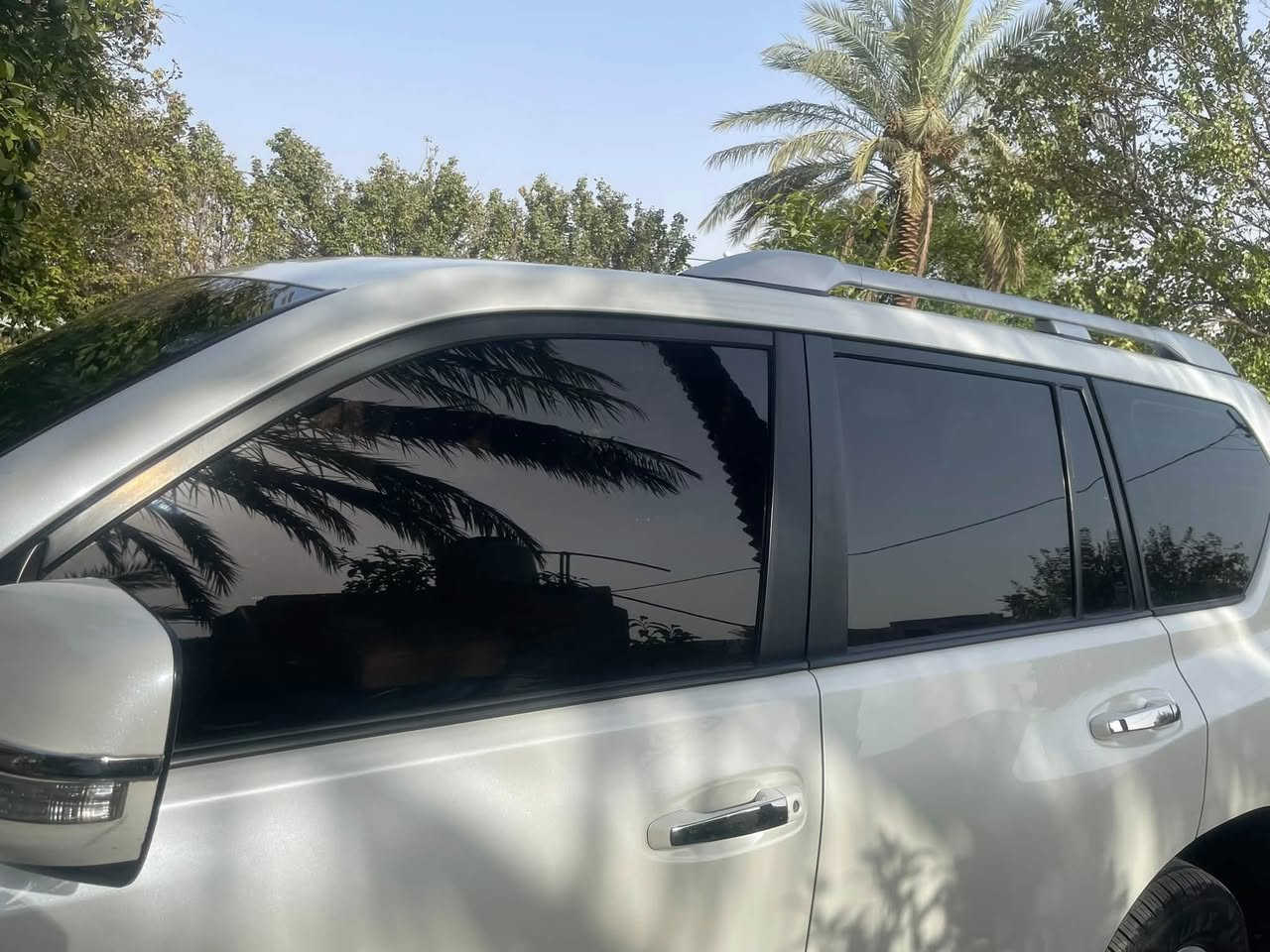 سلام عليكم سيارة برادو  خليجي مكفولة كفالة عامة ما عدا بارد شوية اباب الجنطة 6سلندر  مواصفاته TXL فول ما عدى الفتحة 
1بصمة
2كشنات جلد 
3شاشة نضام أندرويد تاب طويل 
4تحكم ستيرن 
5ثلاث قطع تبريد 
6دفع رباعي 
سيارة مناقصها شي ماشية 190كم تحويل مباشر سعر 273 وبيها مجال قليل ***********
