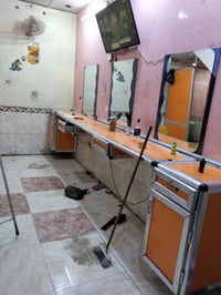 للبيع الميز فقط 07802012072