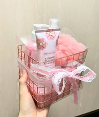 هدايا العيد • هدايا عيد الام • مكياج