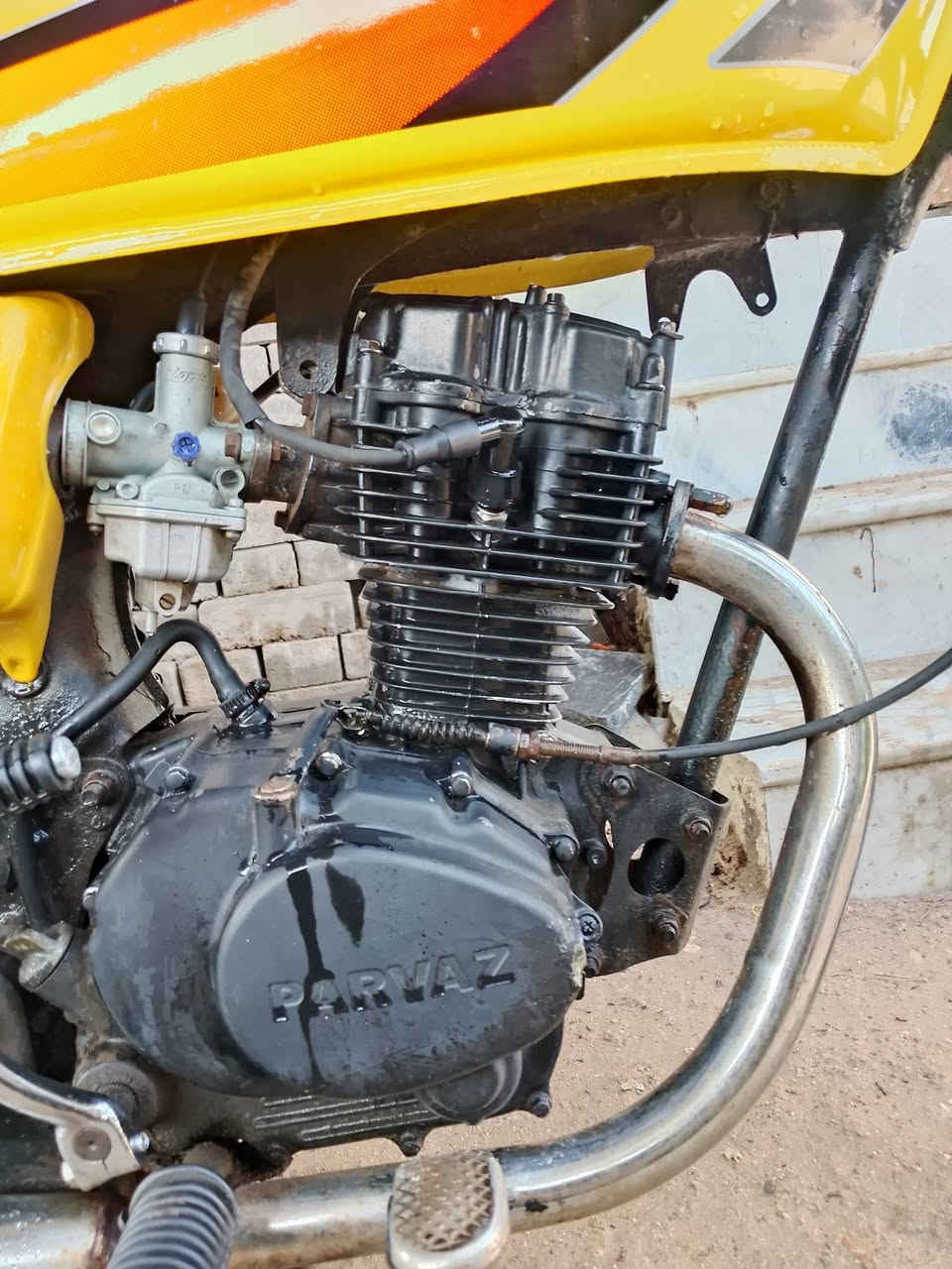 سلام عليكم دراجة ايراني نامه مكينه برفاز شلعه فول دراجة نكره كهربائيات من طول لطول دراجة مال شغل ومكينه مفتوحه فقط ولفات ادوات مكفوله من سرقه وعشائر سعرها 350 وبيعا مجال قليل ***********
