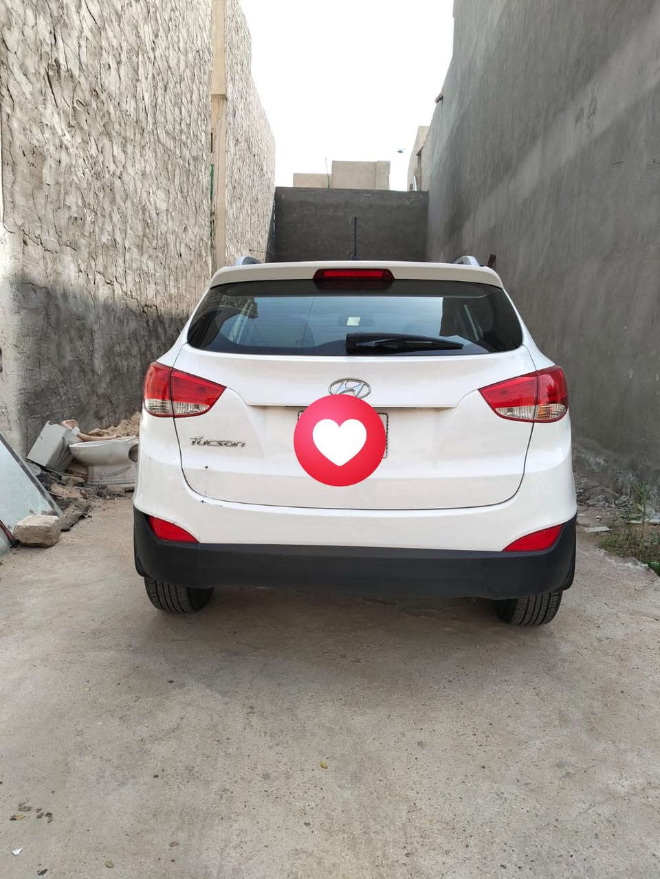 السلام عليكم 
توسان خليجيه للبيع. موديل 2014 شكل ل 15 فول عده البصمه بنورامه كشنات كهرباء قطعتين تبريد داخل لونين اشاير. بل المري بيه فقط صبغ بل الجاملغ الامامي اليمنه    والباقي مكفول العنوان بغداد البياع حي الرساله  

‭+٩٦٤ ٧٧٢ ٧٨٢ ٣٩٧٦‬ متوفر واتساب
