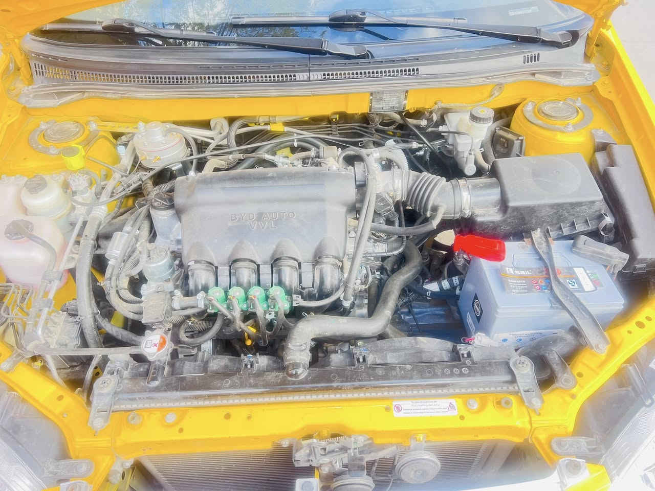 سيارة BYD F3 مكفولة كفالة عامة من الضرر كير ومحرك بل شرط السياره موديل 2019 محجوزة للشركة العامه للمصرف رقم بغداد تبريد فول السعر 78 مع منضومه غاز جديدة وبيها مجال للستفسار الاتصال عل رقم  ***********
