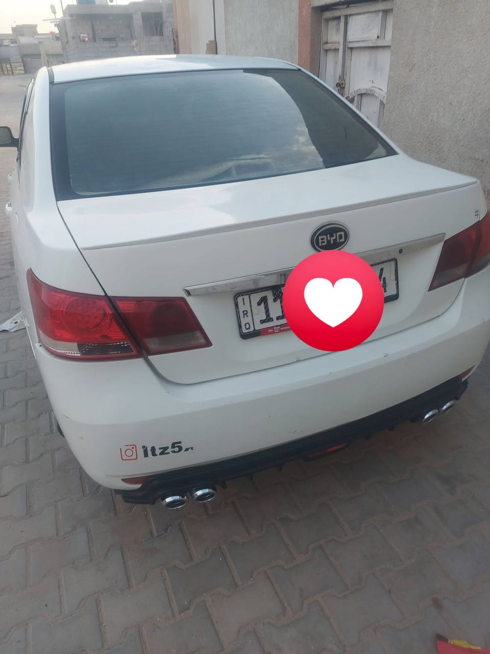 سيارة بي واي دي رقم بغداد انكليزي باسمي سعرها 45 بيها منضومة غاز ***********
