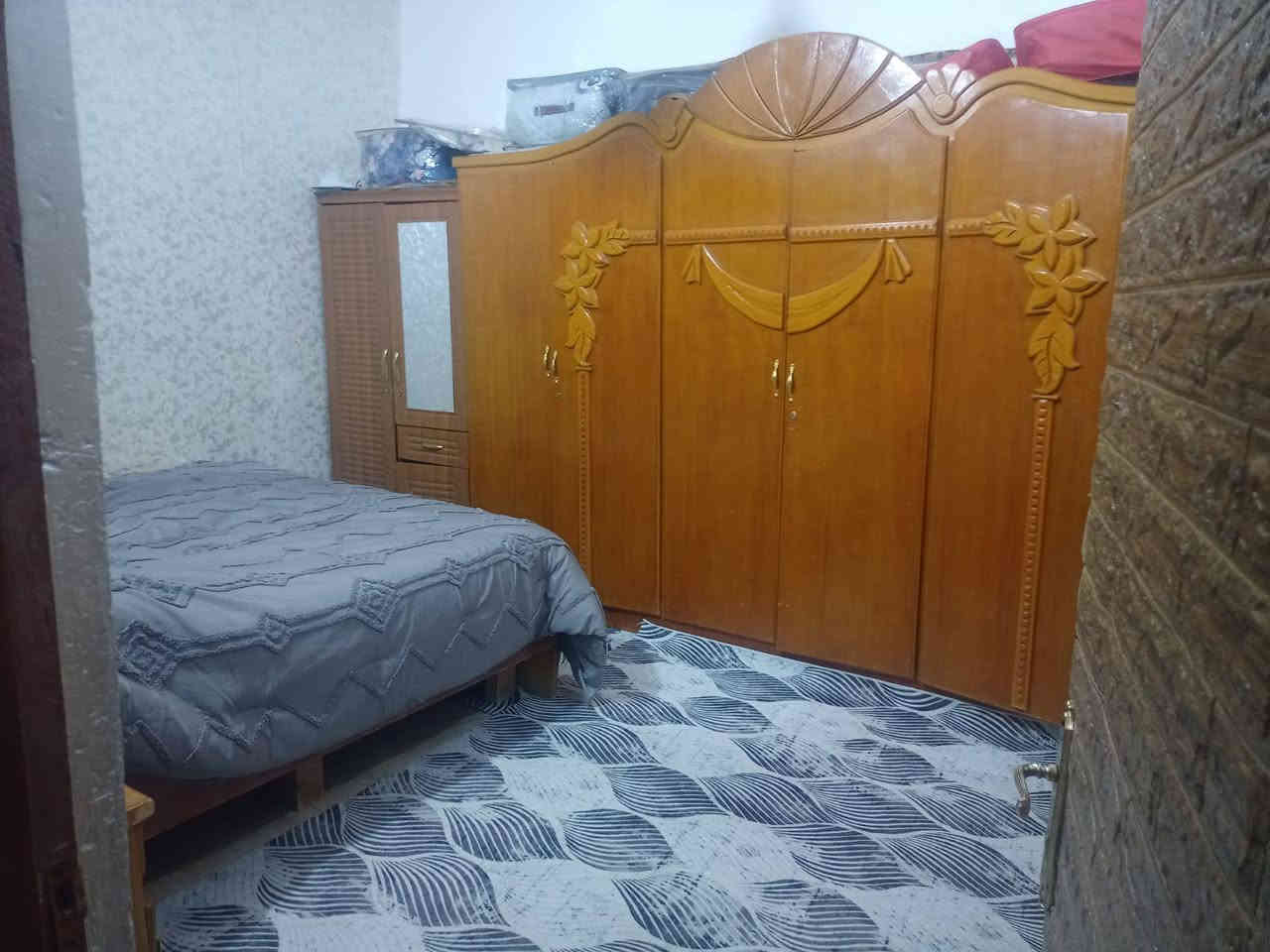 بيت 90م واقع حال 100 أسهم قرب ملعب المختار عكادة نظيف جدا السعر 75 الاتصال *********** ناصرية, ذي قار
