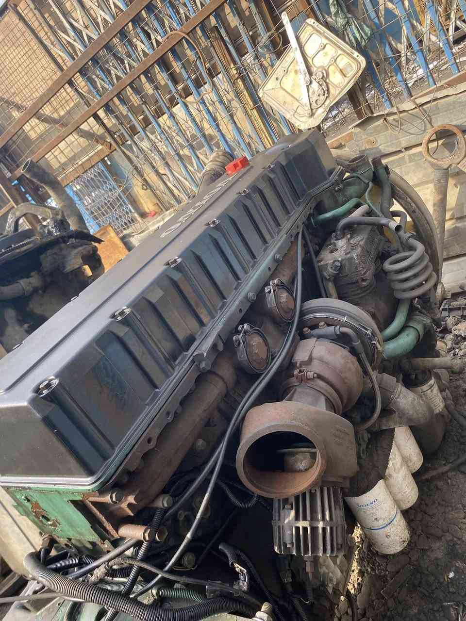 السلام عليكم. 
محرك فالفو حجم 420 أنجكتر مكفول شرط الشغل سعره 32ورقه 
متوفر محرك فالفو 122اوربي سايس10بدون تنقيص بدون بخار ضغط الدهن فول سعره 32وبي مجال 
عنواني جرف النداف الحي الصناعي 
***********
