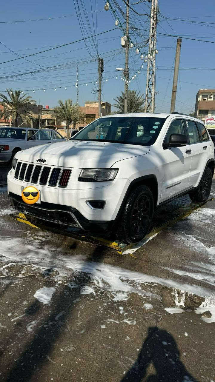 السلا عليكم جيب لاريدو موديل ١٤ خليجي فتحه مكينه ٦ سلندر بيه ٣ قطع صبغ رقم بغداد الجديد تحويل مباشر 
السعر ١٩٠$ وبيه مجال 
***********
