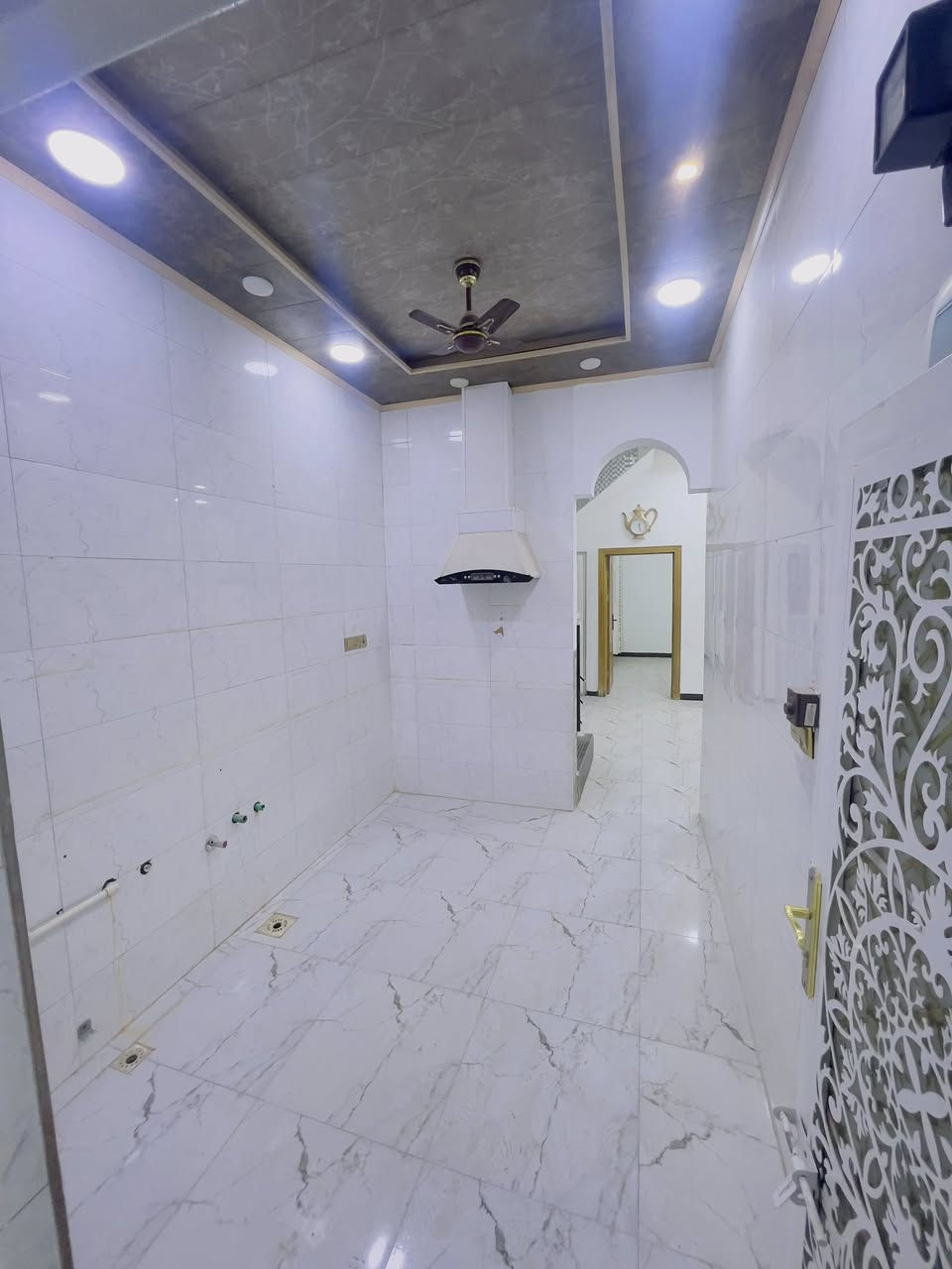 75 متر طابق ونص بس بسعر ،100 مليون
قرب مستشفى الكفيل 

خلف مدينه العاب ضوء القمر 

للاستفسار 

سيد مصطفى الحسيني 

***********

***********
